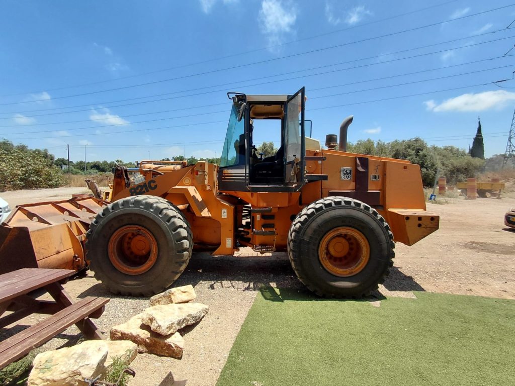 קורס נהיגה בטרקטור לתאילנדים